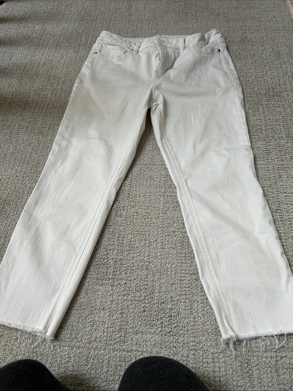 LC Lauren Conrad Cream Skinny Crop Jeans